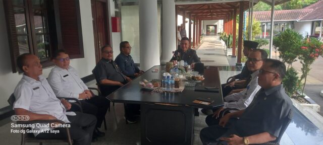 Panitera Tatang Mahmud, S.H.