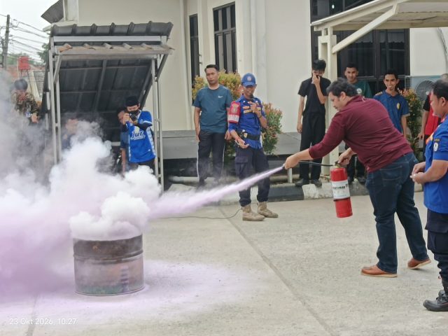 img2 Sosialisasi Pemadaman Kebakaran